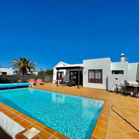 Pilar Vila Playa Blanca (Lanzarote)